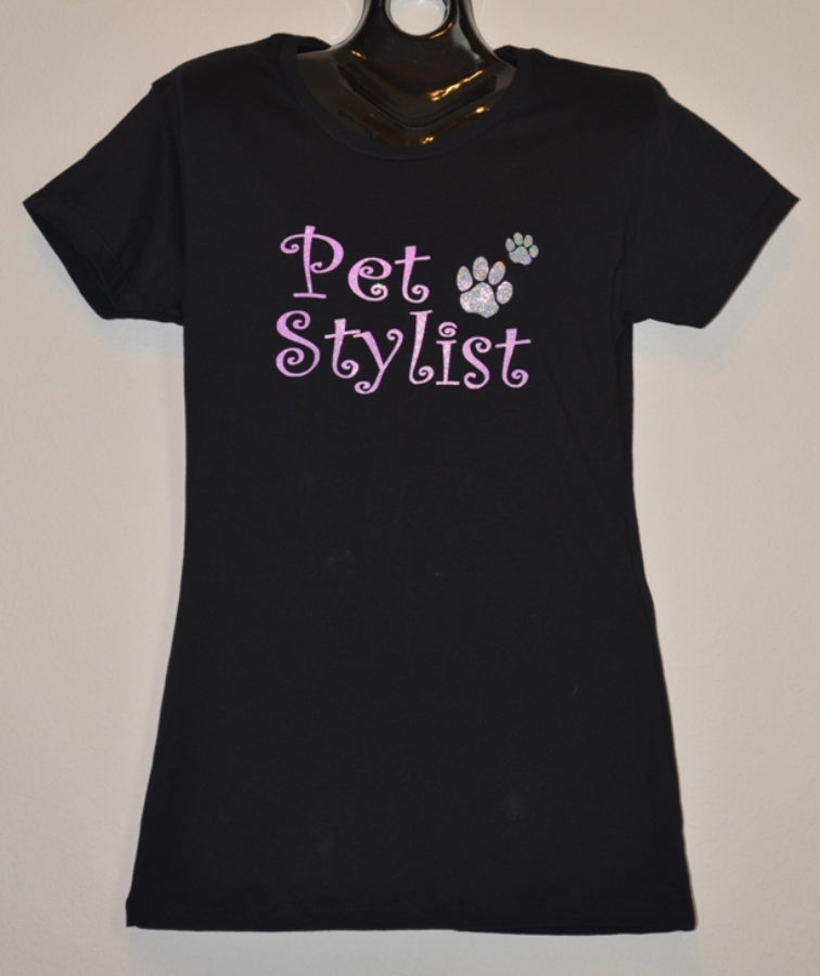 PET STYLIST WITH PAWS T-SHIRT